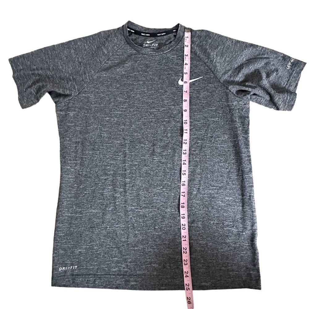 Nike ~ men’s grey Dri-FIT UPF 40+ Hydroguard Swim Tee ~ size Medium - Picture 7 of 7